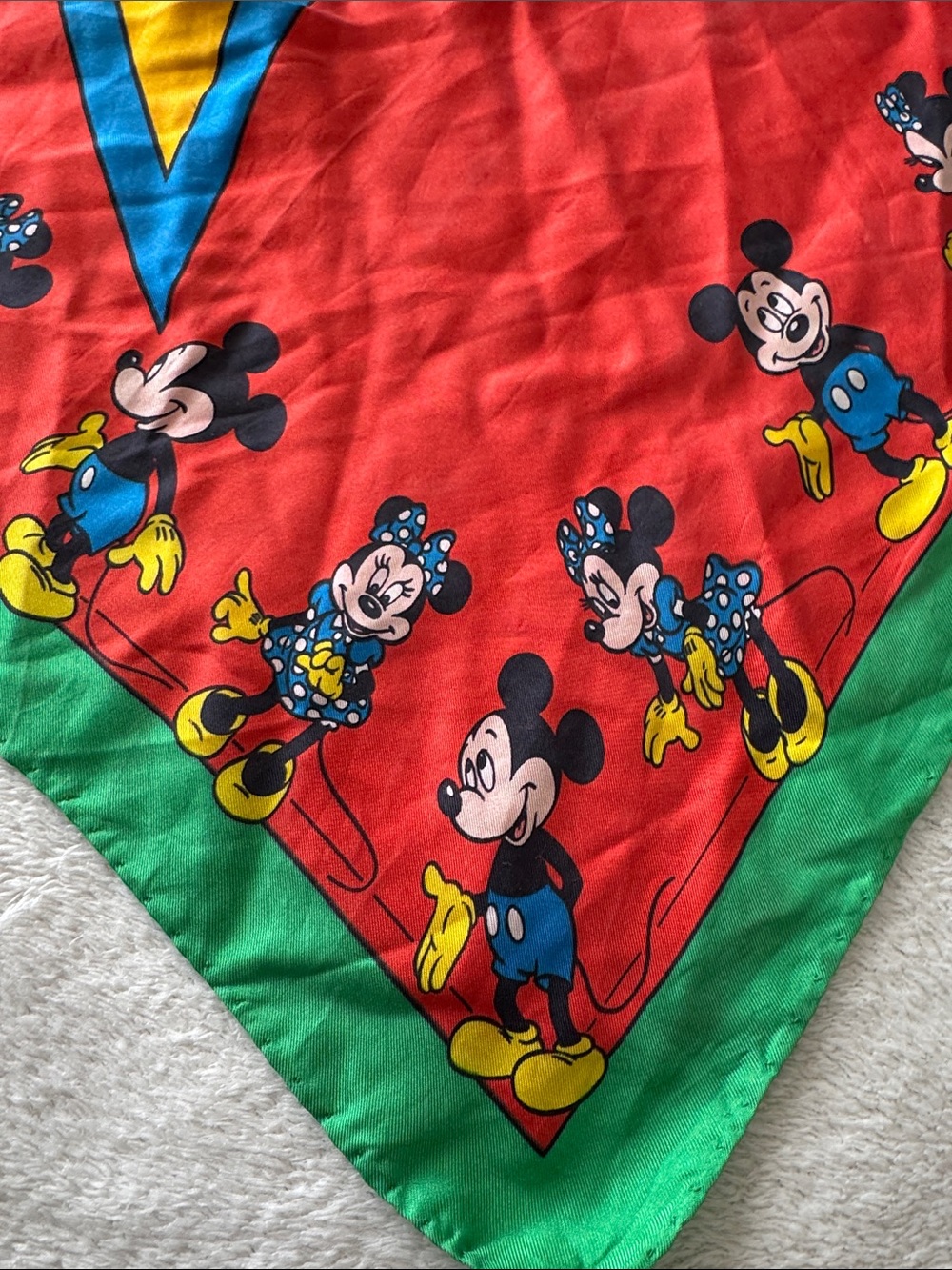 Vintage Disney Mickey Minnie Silk Scarf Red Green Star Graphic Italy Luxurious - Picture 4 of 12